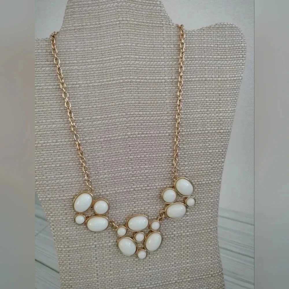Vintage Heavenly White Stones Bib Gold Tone Necklace 16" Acrylic Chunky Fashion